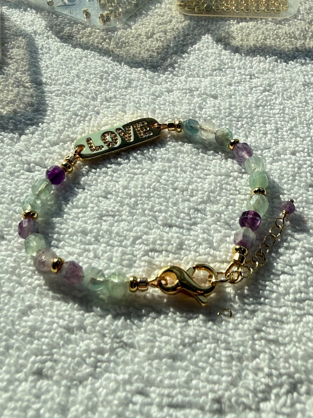Choose Love Bracelet – Fluorite & Gold Love Charm