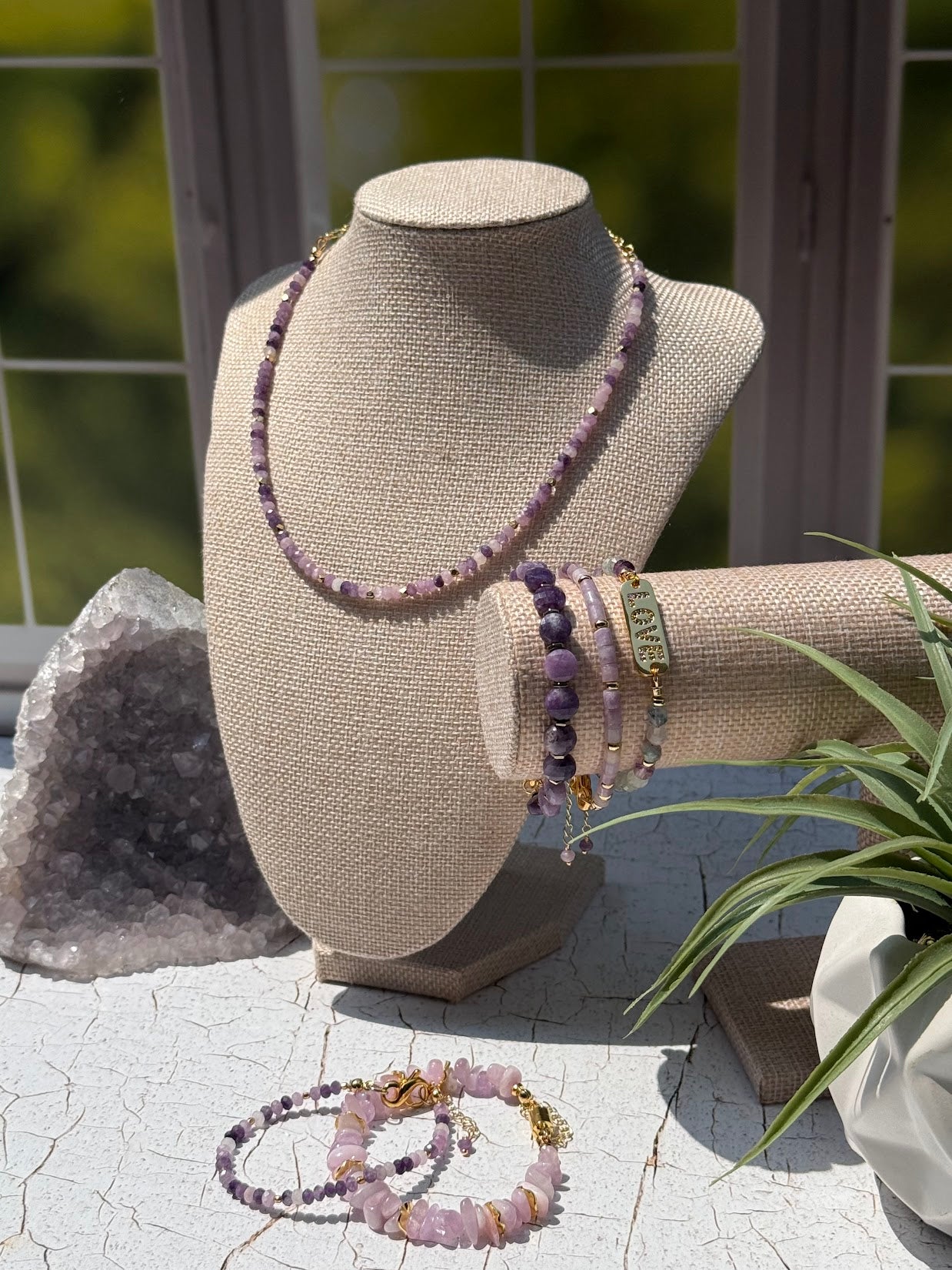 Lavender Dusk Bracelet – Lepidolite & Gold