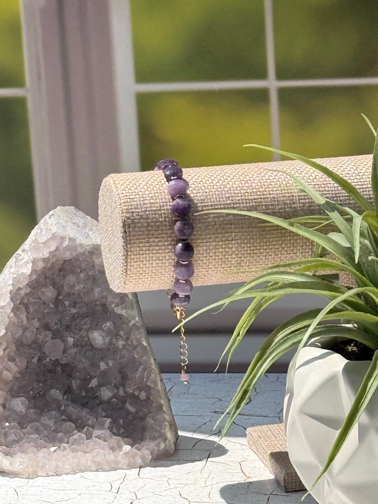 Lavender Dusk Bracelet – Lepidolite & Gold