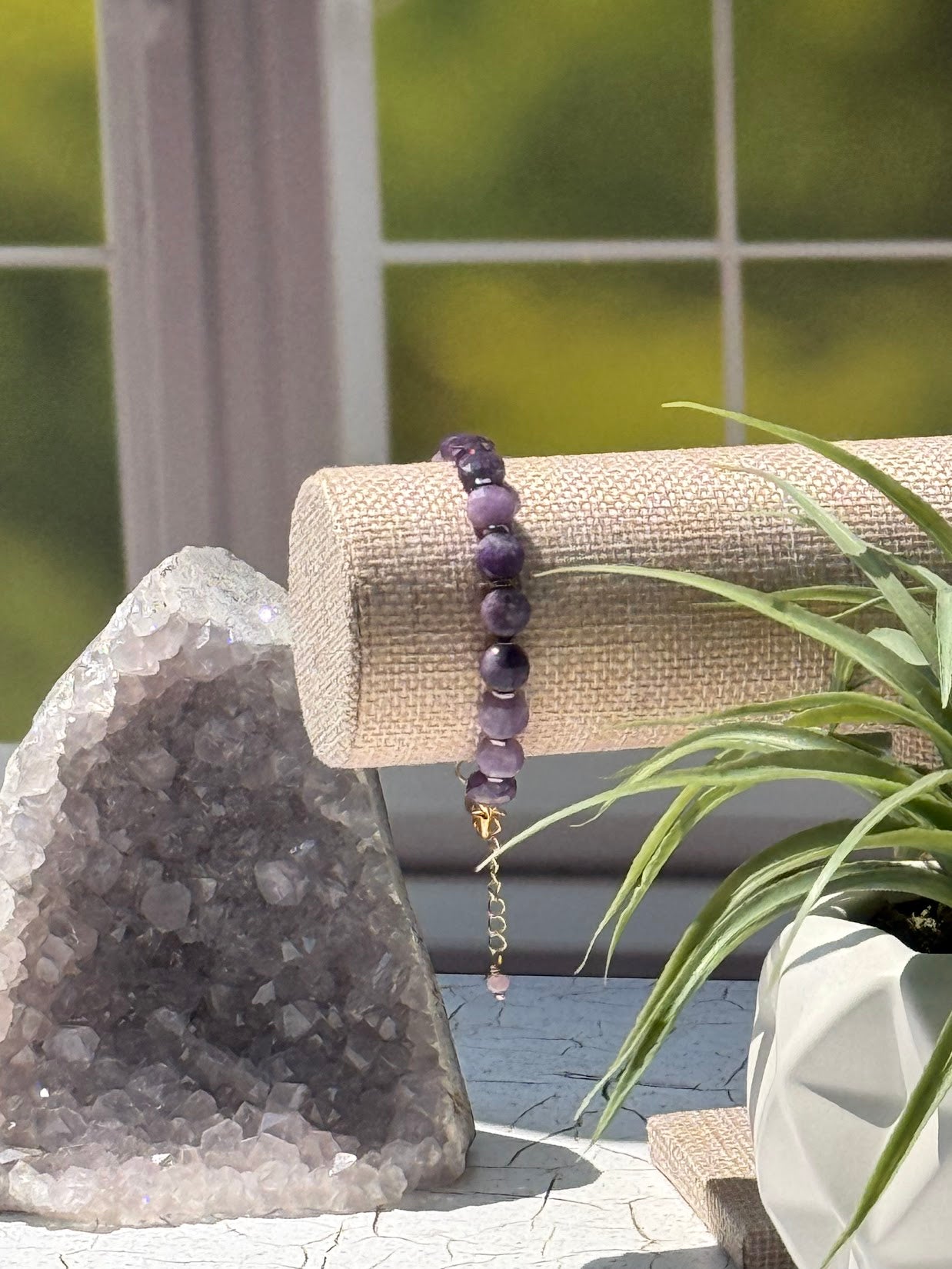 Lavender Dusk Bracelet – Lepidolite & Gold